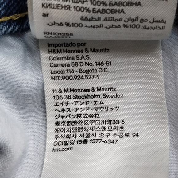 A H&M Women's Rolled Hem Regular Waist Medium Wash Blue Jean Denim Shorts Size 2 - Picture 10 of 10